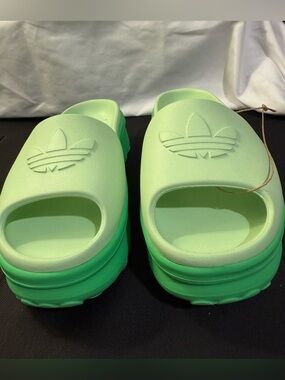 Adidas ADIFOM STAN SLIDES Women’s/Size 6